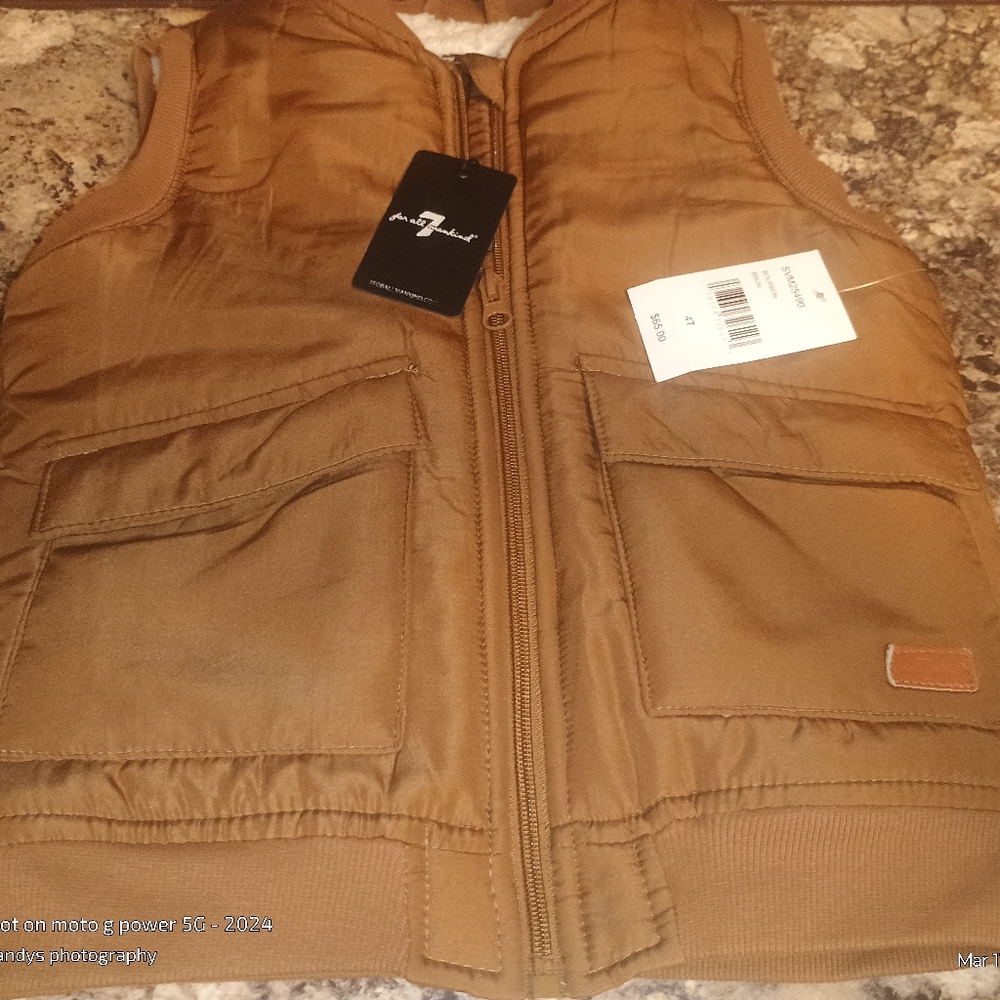 Boys designer vest. 7 for all mankind brand. Bourbon brown. Sherpa-lined. Warm - Picture 3 of 6